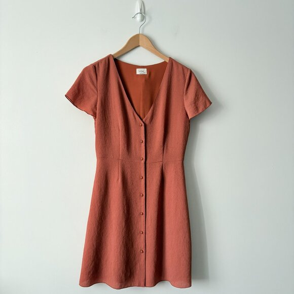 Aritzia Wilfred Nazaire Button Down Flutter Sleeve V-Neck Dress Moroccan Spice 4 - Picture 3 of 7